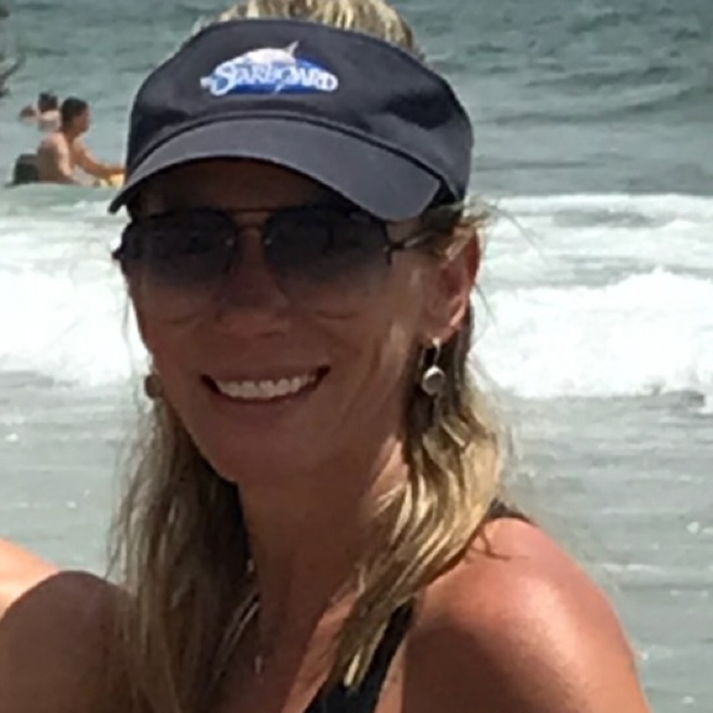 Meet your Posher, Davina